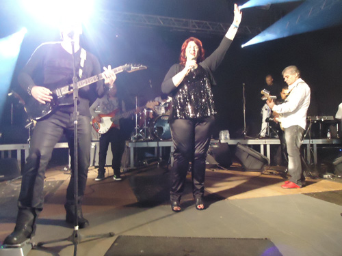 Show em Cascavel-PR 12/11/2011 - Foto DSC00071