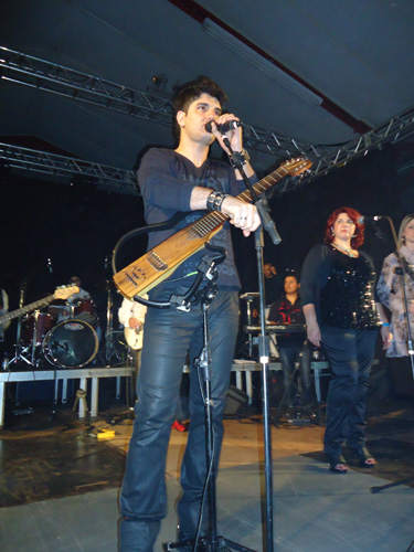 Show em Cascavel-PR 12/11/2011 - Foto DSC00074