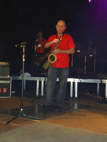 Show em Cascavel-PR 12/11/2011 - Foto DSC00081