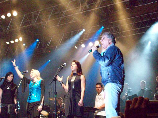 Show 12